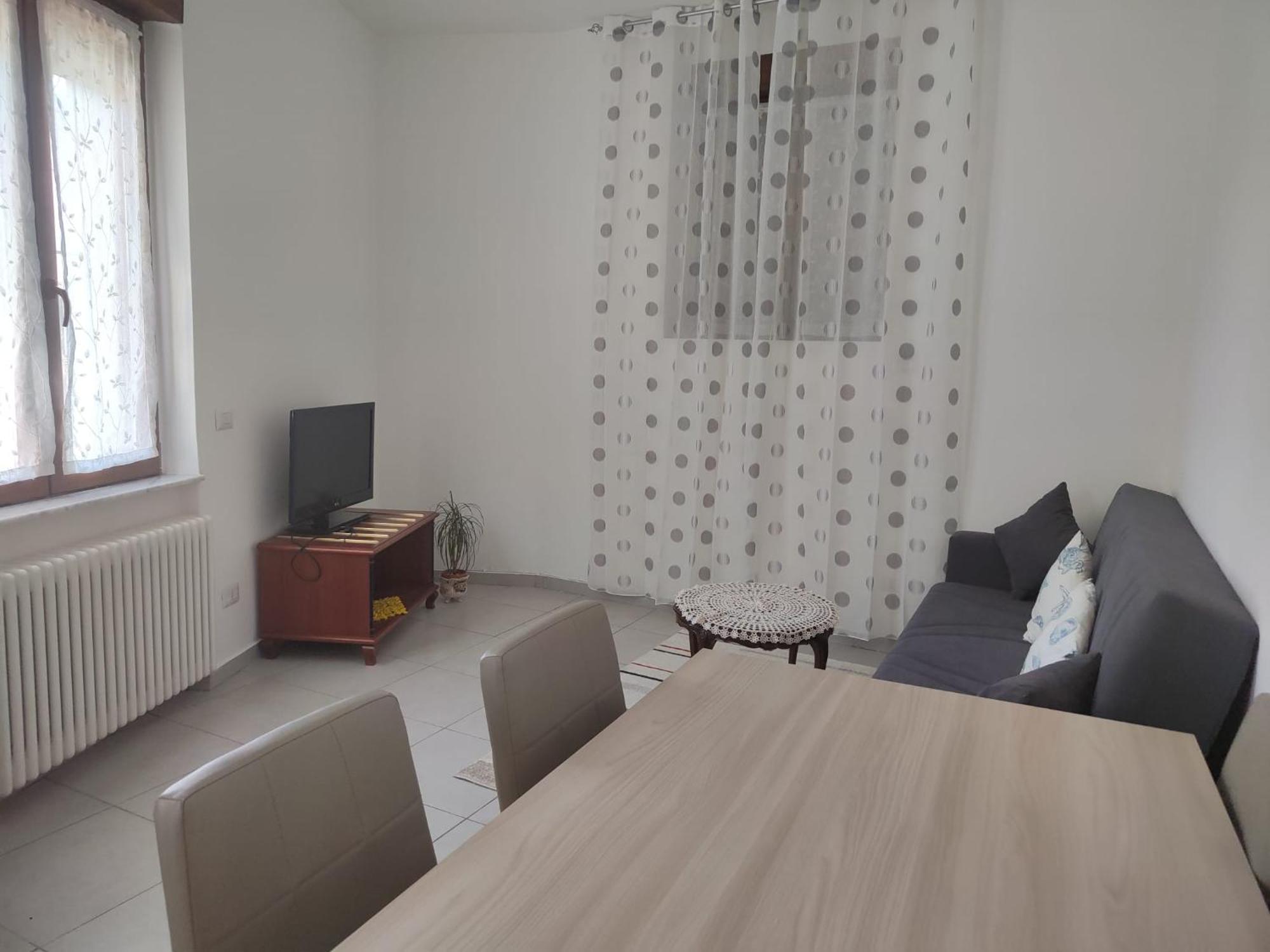 Lovely Appartment Near Como Casnate Con Bernate Buitenkant foto