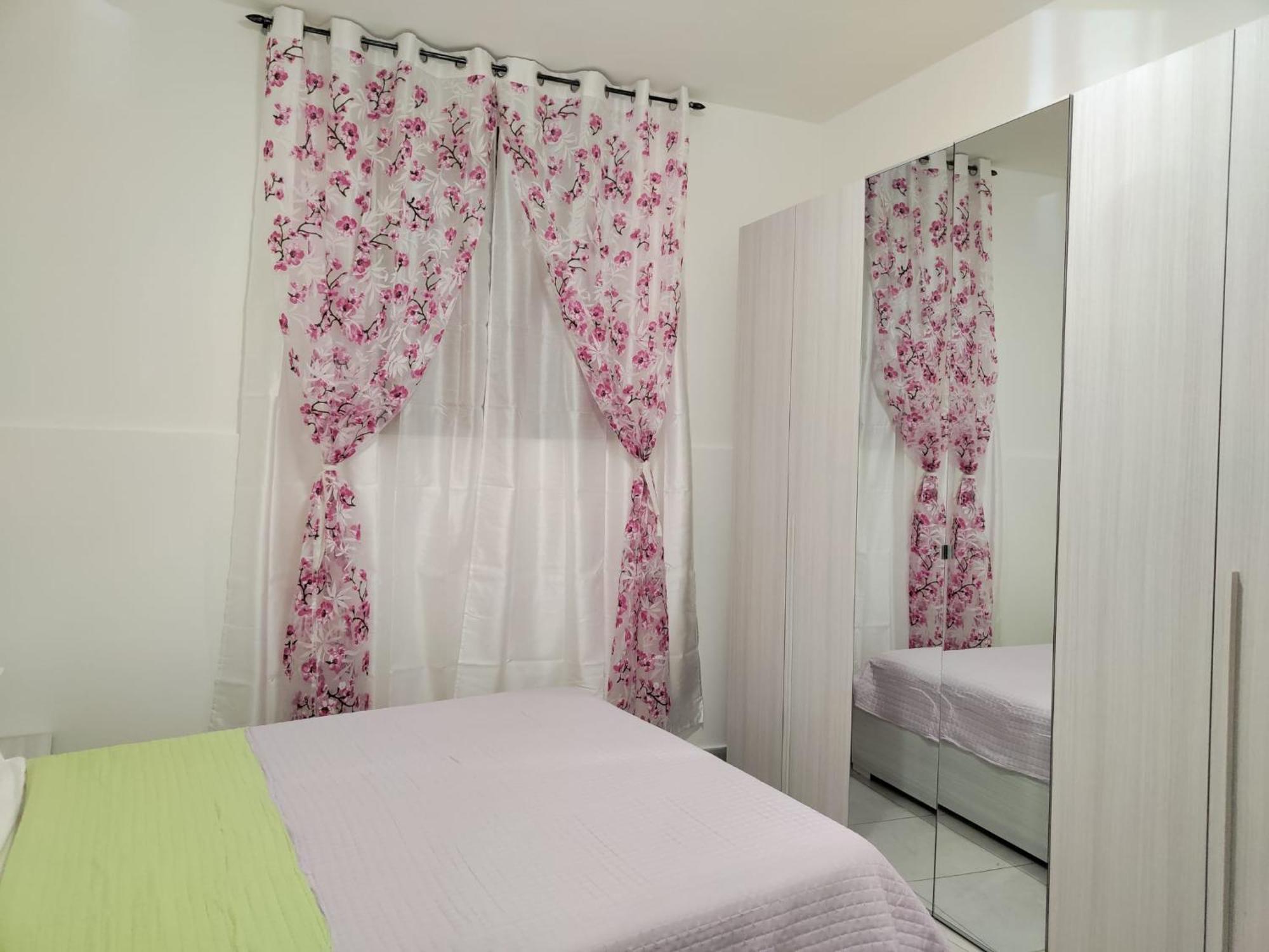 Lovely Appartment Near Como Casnate Con Bernate Buitenkant foto