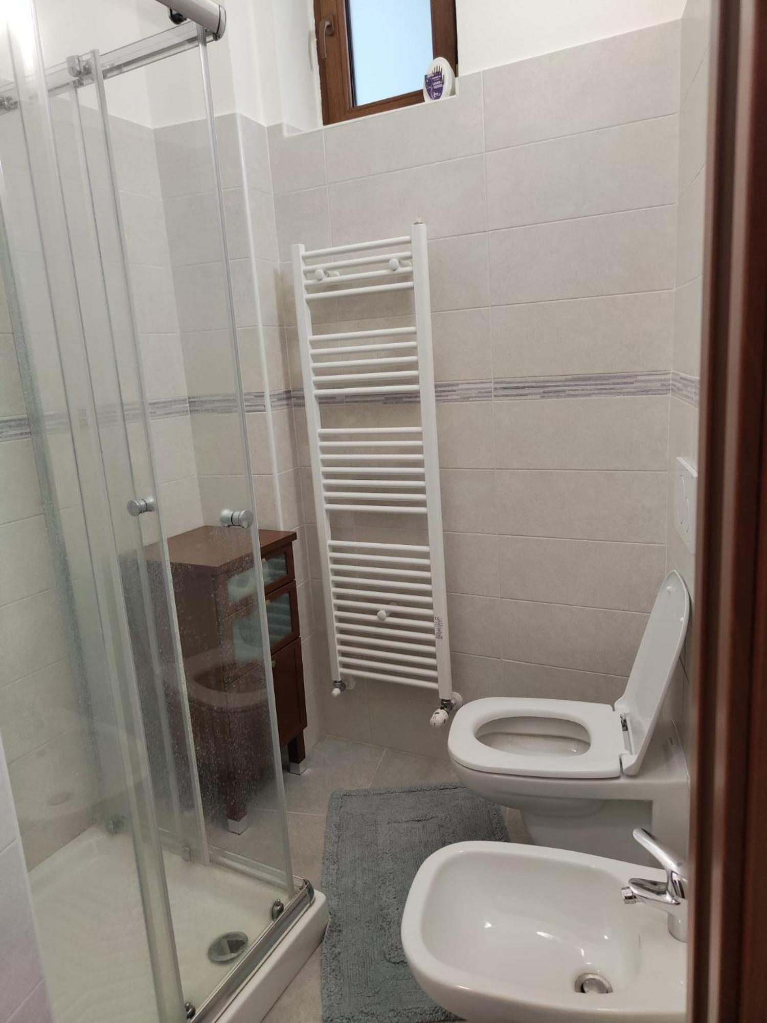 Lovely Appartment Near Como Casnate Con Bernate Buitenkant foto